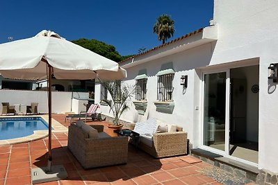 Casa Concha, Ferienhaus in Meeresnähe mit Garten und privatem Pool, A/C & WIFI