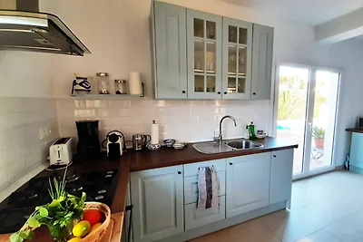 Casa Concha, Ferienhaus in Meeresnähe mit Garten und privatem Pool, A/C & WIFI