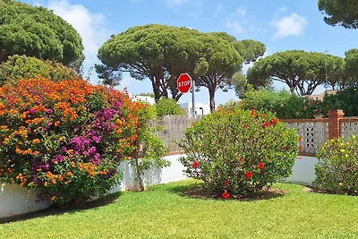 Casa Concha, Ferienhaus in Meeresnähe mit Garten und privatem Pool, A/C & WIFI