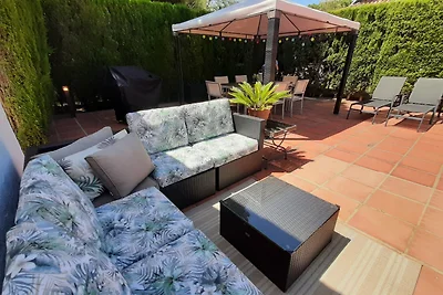 Casa Concha, Ferienhaus in Meeresnähe mit Garten und privatem Pool, A/C & WIFI