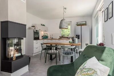 Haus 16 - Kleine Binsenjungfer