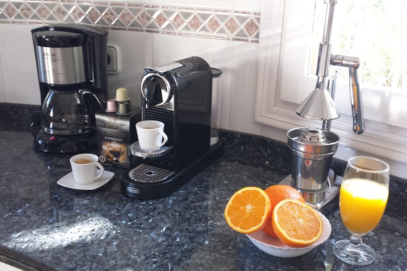 Filterkaffee, Espresso, frischer Orangensaft