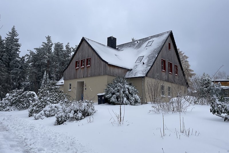 Haus Waldeck in Oberbärenburg/ Osterzgebirge im Winter