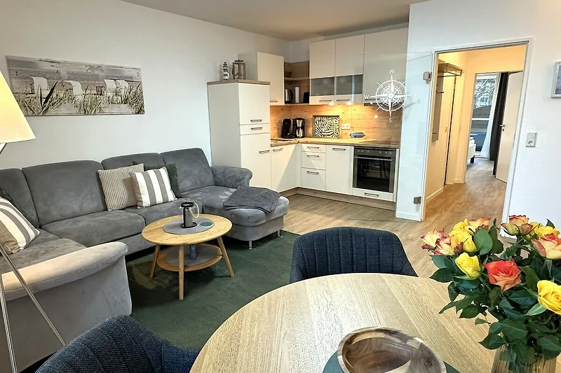 Wohnzimmer mit integrierter Küche