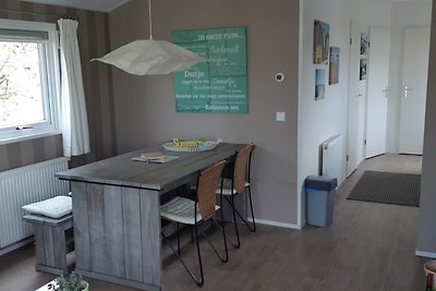 Chalet für 4 Personen in Strandnähe