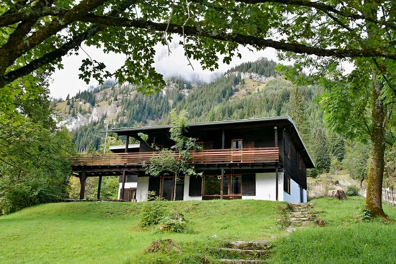 Huis in de zomer