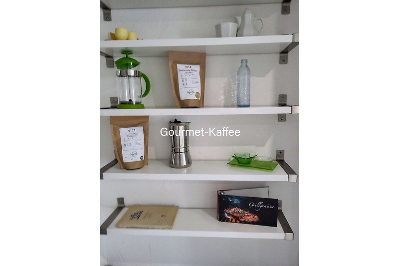 Für den Kaffeeliebhaber alles vorhanden- incl. Röstkaffee aus regionaler Manufaktur!