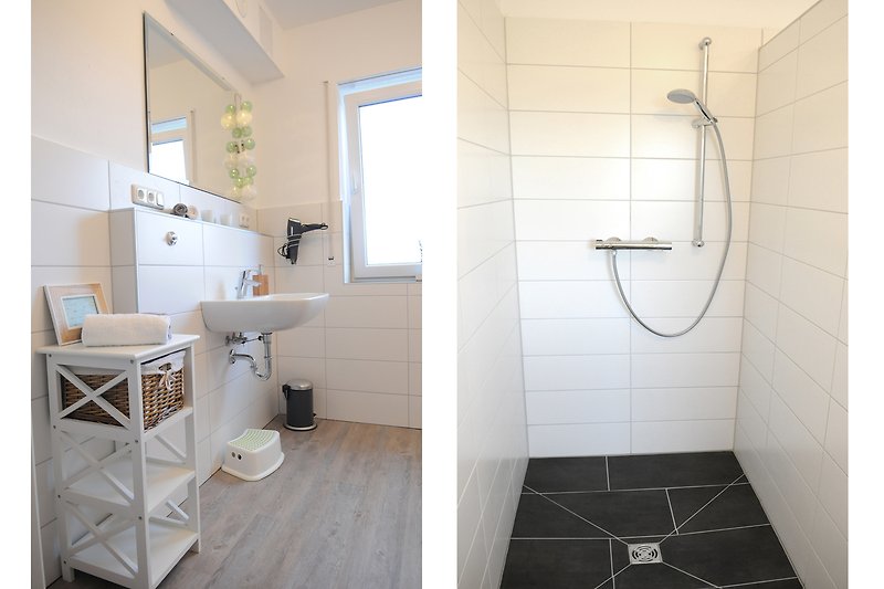 Ein stilvolles Badezimmer mit moderner Ausstattung und elegantem Design.