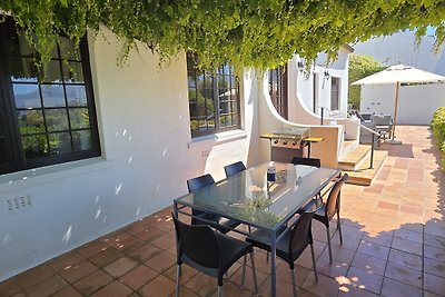 Self catering Thatch House with private pool in Somerset West, Cape Town