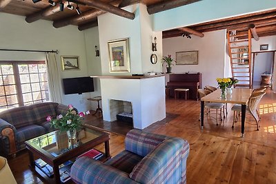 Self catering Thatch House with private pool in Somerset West, Cape Town