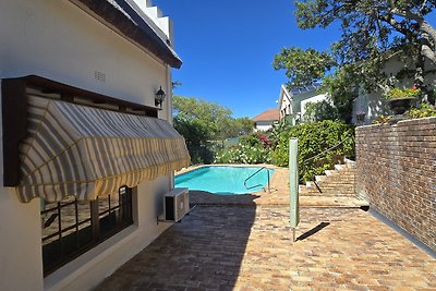 Self catering Thatch House with private pool in Somerset West, Cape Town