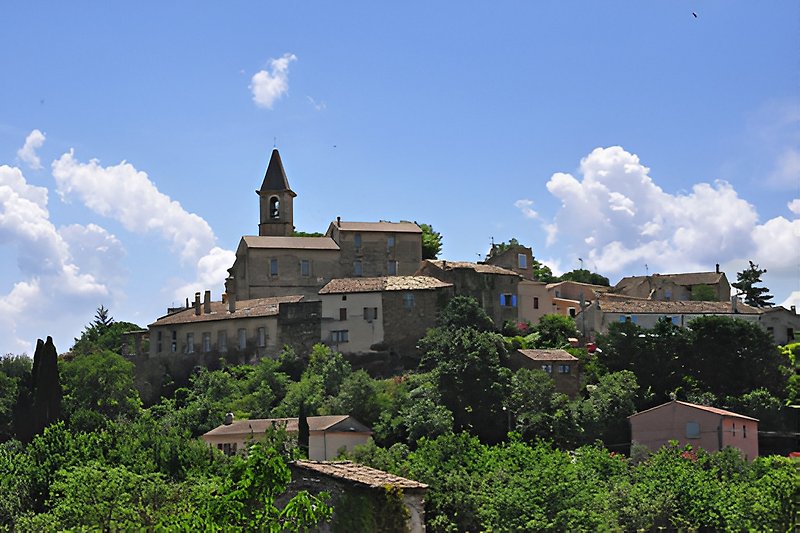 Das Dorf Mirabel-aux-Baronnies.