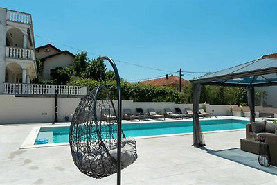 Hochluxuriöse Villa Magale mit grossem Pool