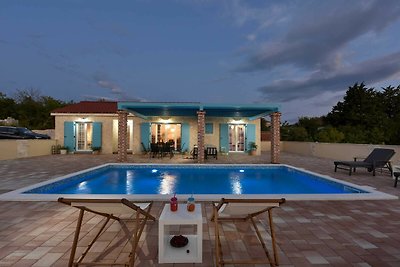 Villa Jurenda with heated pool