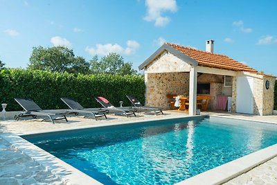 Holiday house Antonia with pool