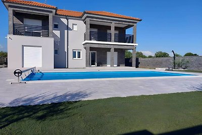 Villa Ela with heated pool