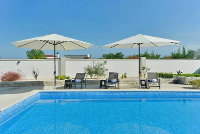 Villa Miranda, 6+2 with pool, Zaton