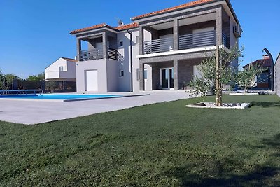 Villa Ela with heated pool