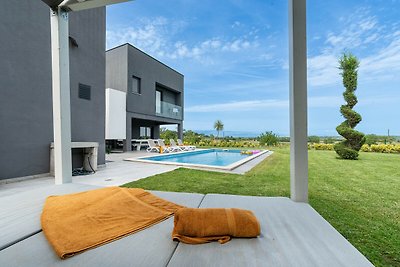 Villa Lux Croatia with heated pool