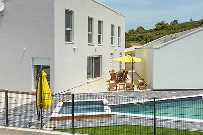 Villa Silente mit Pool, Whirlpool und Sauna