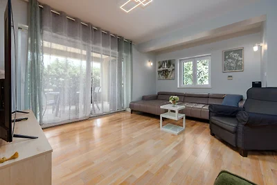 Great Villa Field Hills with sauna and...