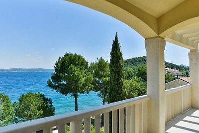 Beachfront Villa Mediterranea with pool