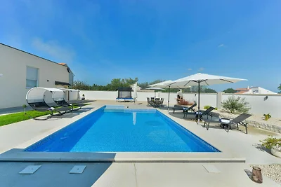Villa Miranda, 6+2 with pool, Zaton