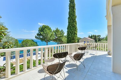 Beachfront Villa Mediterranea with pool