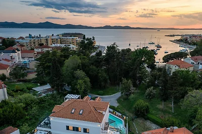 Magnificent Villa Scorpaena with swimming p