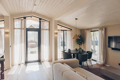 Hill Side Scandi met hottub | 5 pers.