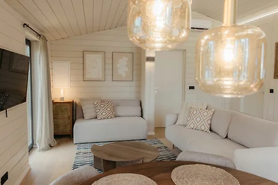 Panorama Lake House Scandi mit Hot Tub | 5 P