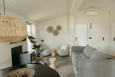 Lake House Scandi mit Hottub | 5 pers.