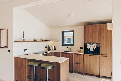 Hill Side Scandi met hottub | 5 pers.