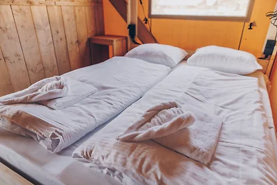Glamfield Lodge Premium mit Hot Tub | 6 Pers.