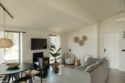 Lake House Scandi mit Hottub | 5 pers.