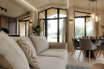 Hill Side Scandi mit Hot Tub | 5 P