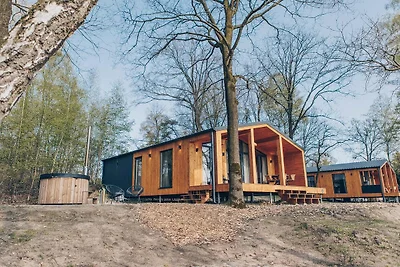 Hill Side Scandi met hottub | 5 pers.