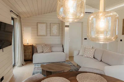 Hill Side Scandi mit Hot Tub | 5 P