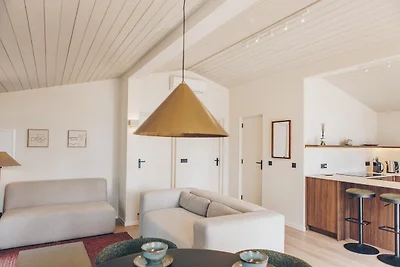 Hill Side Scandi met hottub | 5 pers.