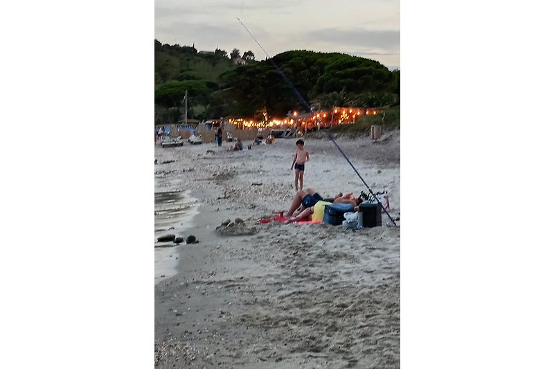 Fishing in the evening on the beach at Pramousquier?