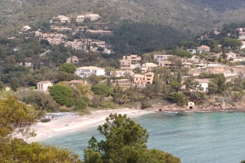 Pramousquier beach, view from Cap Négre