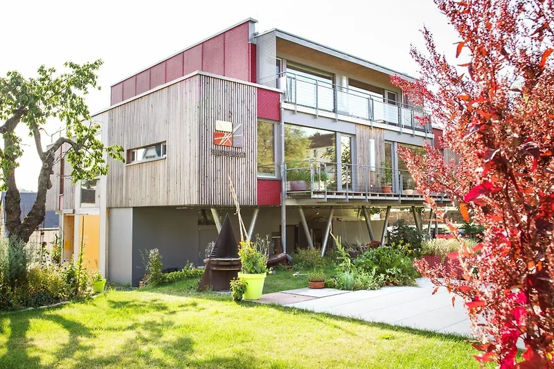 Unser SELBSTGEMACHT mit Teichterrasse und Grillplatz