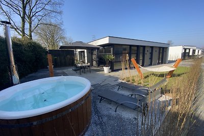 Luxe 4p Veluwelodge met hottub!