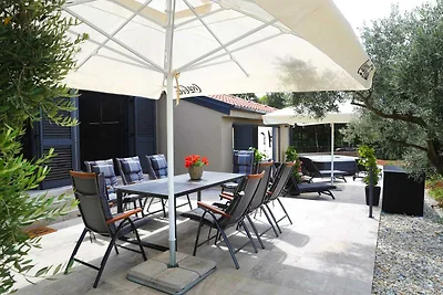 Olive Garden Paradise with Swimming