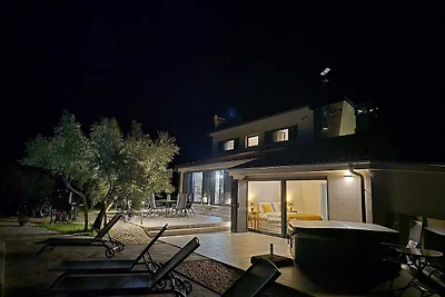 Olive Garden Paradise with Swimming