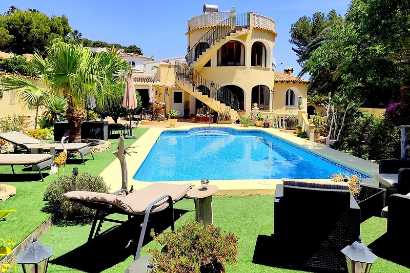 Villa mit privatem Pool  – perfekter Urlaubsort! ??‍♂️
