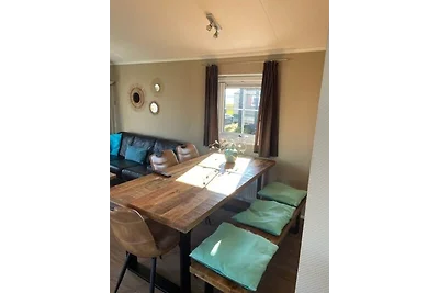 6 persoons terras aan het water