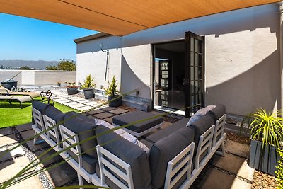 Maisonette Penthouse Wohnung in Somerset West zentral