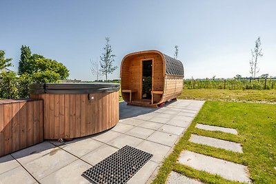 Villa Turijn met Hottub en Barrelsauna