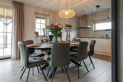 Hofvilla Comfort am Wasser | Haustierfrei | 7...